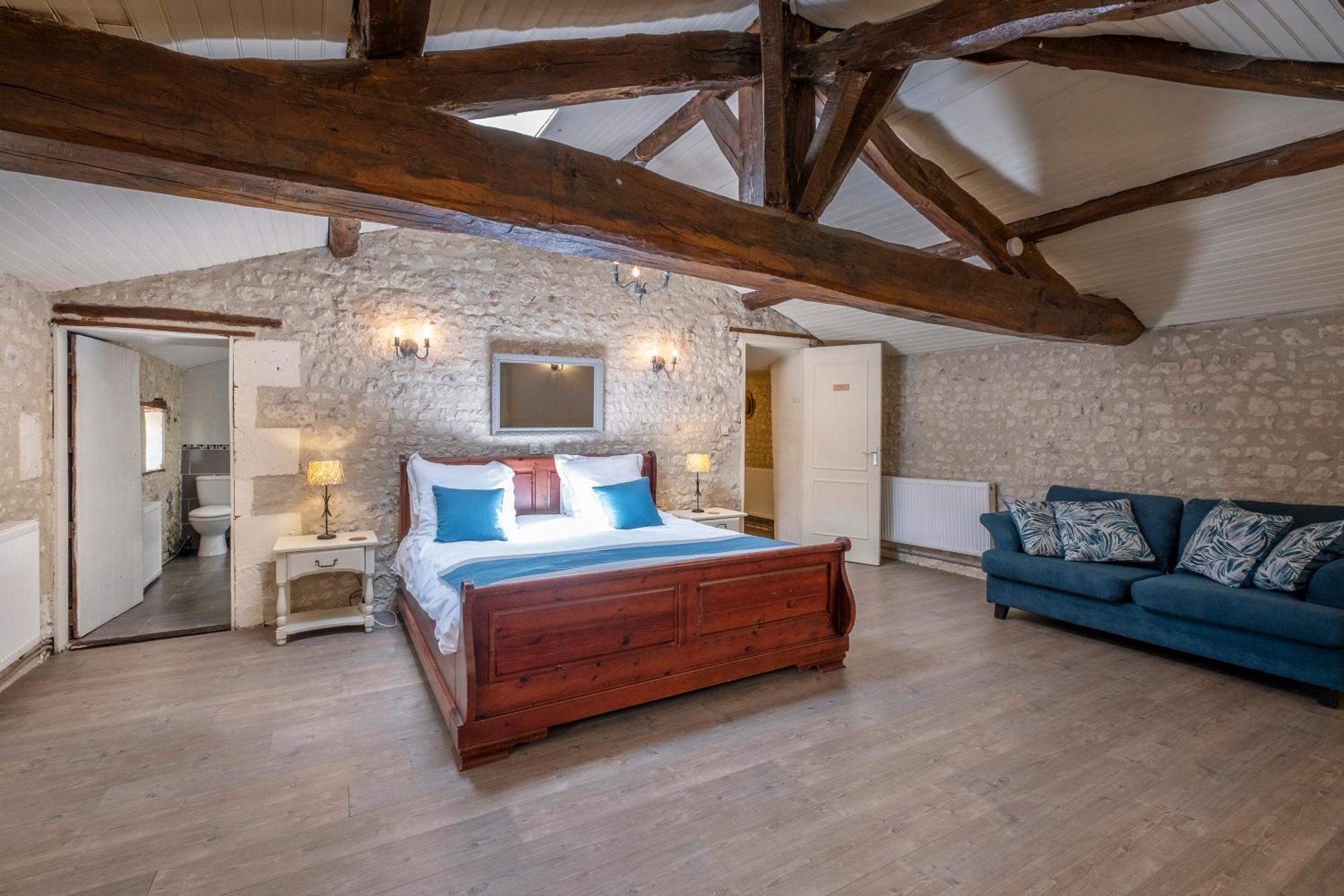 Bed and Breakfast Domaine Chez Les Rois Berneuil  Exteriér fotografie